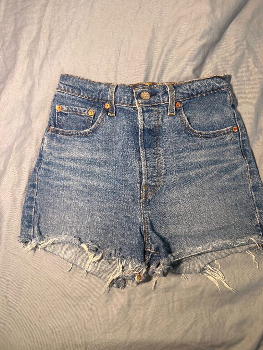 Levi’s Premium Ribcage High Rise Denim Shorts | Size 26